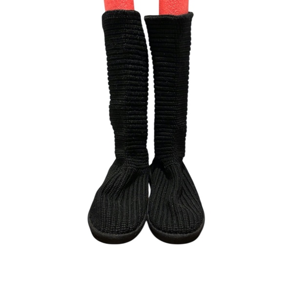 UGG Australia Classic Cardy Style 5814 Women's 12" Tall Boots in Black size 10 - Picture 1 of 8